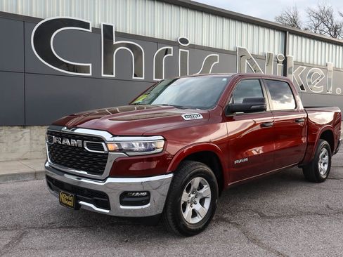 Used 2025 RAM 1500 Big Horn AWD/4WD image 1