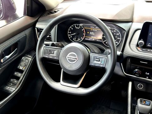 Used 2021 Nissan Rogue SV FWD image 26