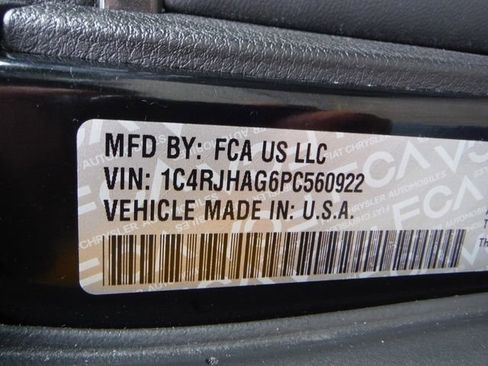 Used 2023 Jeep Grand Cherokee Altitude AWD/4WD image 48