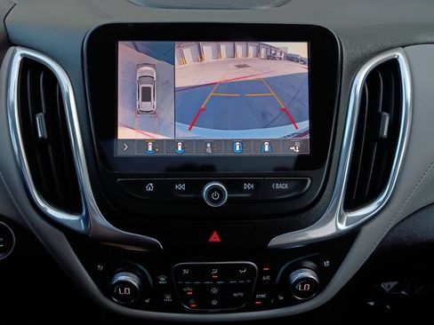 Used 2019 Chevrolet Equinox Premier AWD/4WD image 9