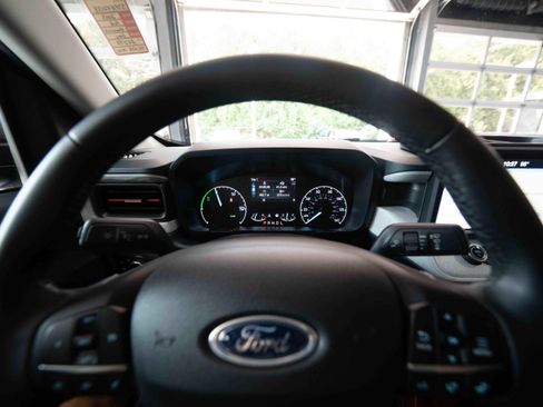 Used 2023 Ford Maverick XLT w/ XLT Luxury Package FWD image 15