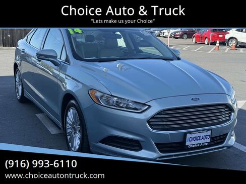 Used 2014 Ford Fusion SE FWD image 1