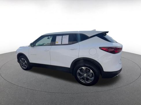 Used 2025 Chevrolet Blazer LT FWD image 8