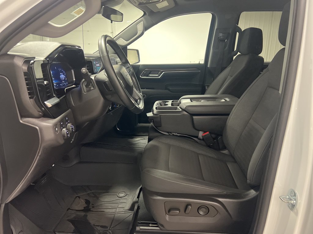 Certified 2023 Chevrolet Silverado 1500 RST w/ Protection Package AWD/4WD image 9