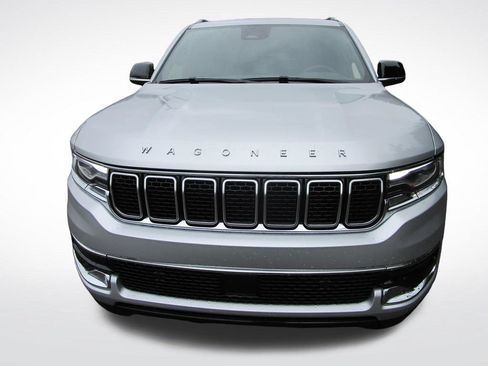 Used 2024 Jeep Wagoneer 2WD image 5