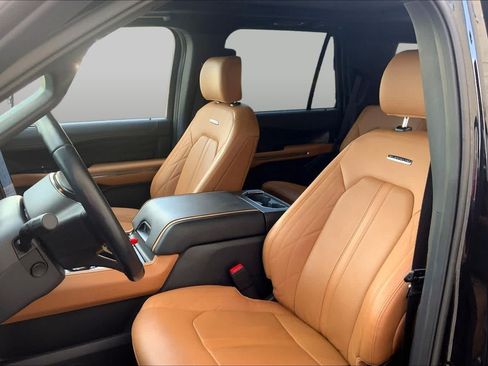 Certified 2023 Ford Expedition Platinum RWD image 8