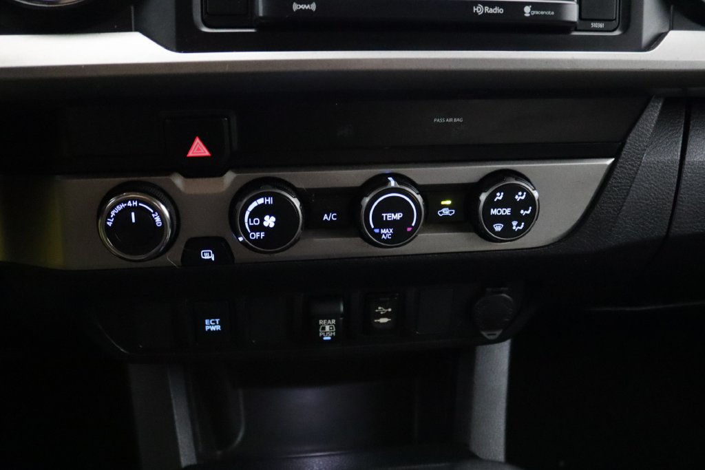 Used 2019 Toyota Tacoma SR5 AWD/4WD image 27