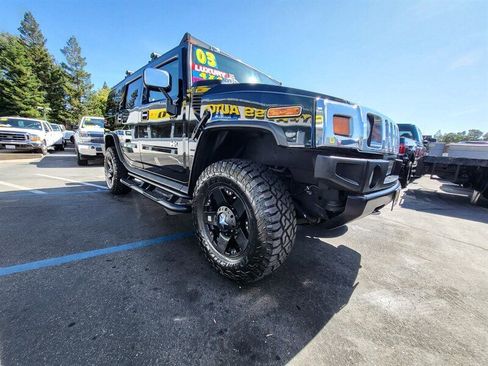 Used 2003 HUMMER H2 w/ Preferred Equipment Group image 6