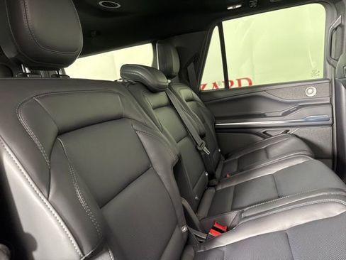 New 2025 Lincoln Navigator L Reserve w/ Jet Appearance Package image 23