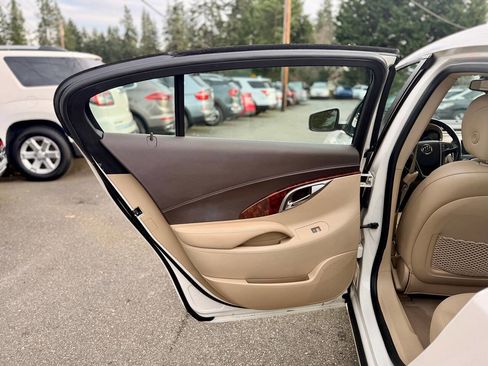 Used 2012 Buick LaCrosse Premium FWD image 27