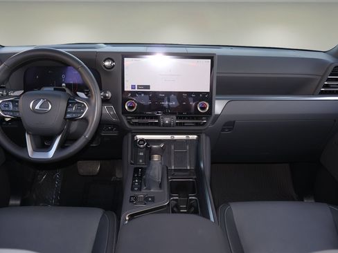 Used 2024 Lexus GX 550 w/ Accessory Package (31) image 13