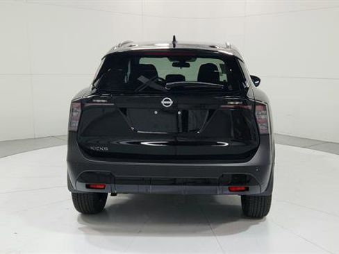Certified 2026 Nissan Kicks SV FWD image 7