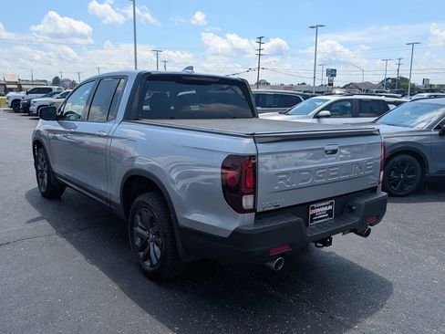 Used 2024 Honda Ridgeline Sport image 5
