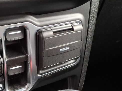 Used 2021 Jeep Wrangler Unlimited Sport image 28