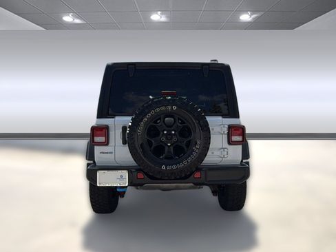 Used 2023 Jeep Wrangler Unlimited w/ Cold Weather Group AWD/4WD image 10