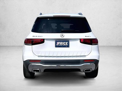 Used 2023 Mercedes-Benz GLB 250 4MATIC image 4