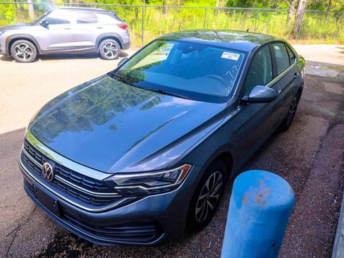 Used 2024 Volkswagen Jetta S FWD image 2
