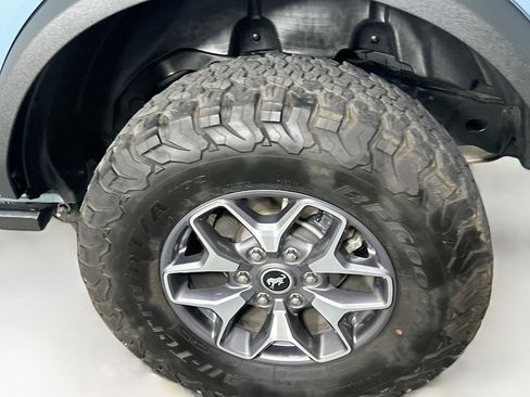 Used 2023 Ford Bronco Badlands image 11