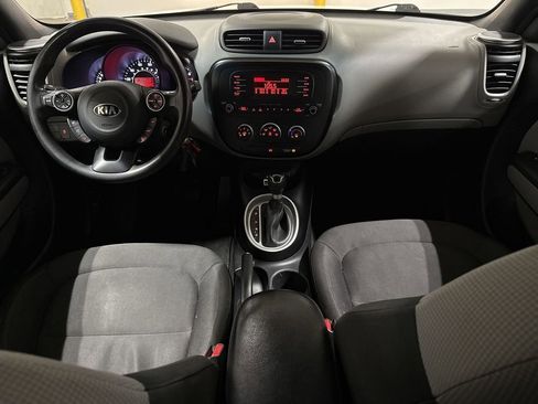 Used 2016 Kia Soul FWD image 10