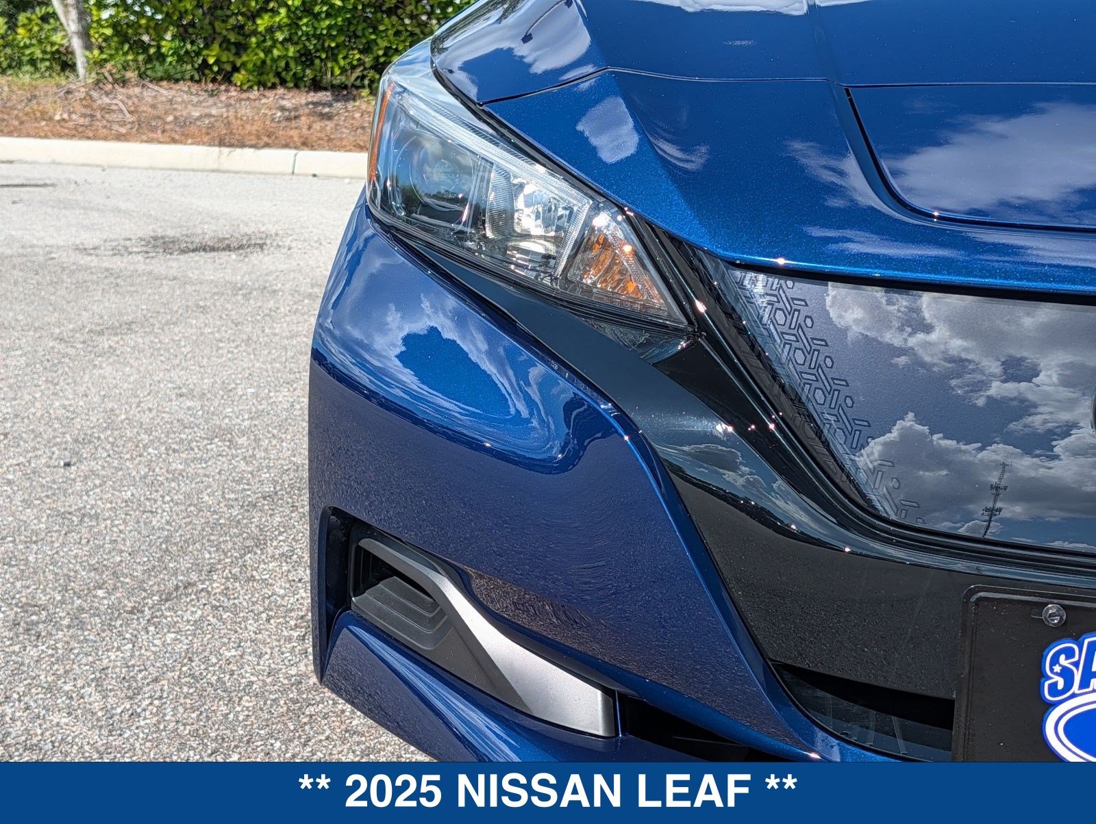 Used 2025 Nissan Leaf S FWD image 10