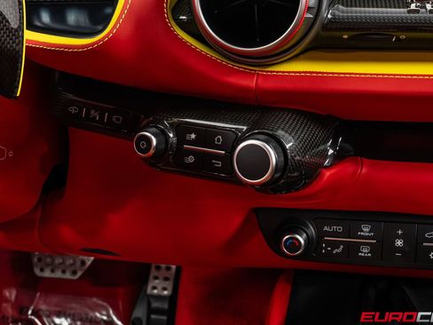 Used 2020 Ferrari 812 Superfast RWD image 37
