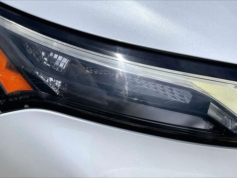 Certified 2024 Nissan Rogue SV FWD image 27