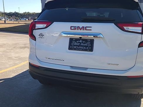 Used 2024 GMC Terrain SLE image 7