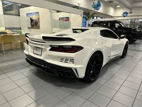 Used 2025 Chevrolet Corvette E-Ray AWD/4WD image 36