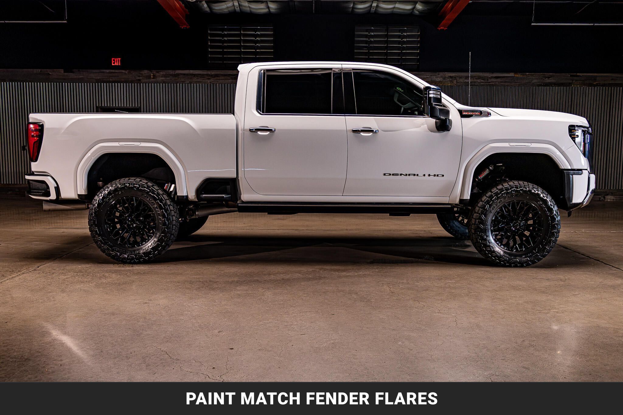 Used 2025 GMC Sierra 2500 Denali w/ Denali Reserve Package AWD/4WD image 11