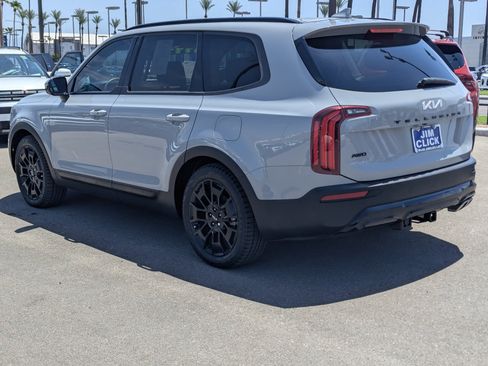 Used 2022 Kia Telluride SX w/ SX Prestige Package AWD/4WD image 4
