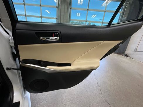 Used 2015 Lexus IS 250 image 23