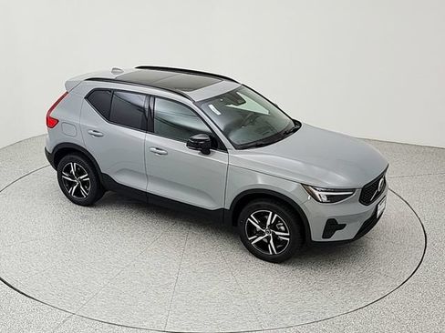 New 2026 Volvo XC40 B5 Core w/ Protection Package Premier AWD/4WD image 15