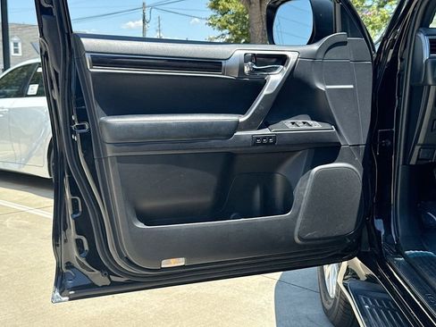 Used 2022 Lexus GX 460 Premium w/ Premium Package AWD/4WD image 13