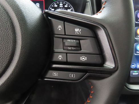 Certified 2025 Subaru Crosstrek 2.5i Limited w/ Crosstrek Mirror Package image 16