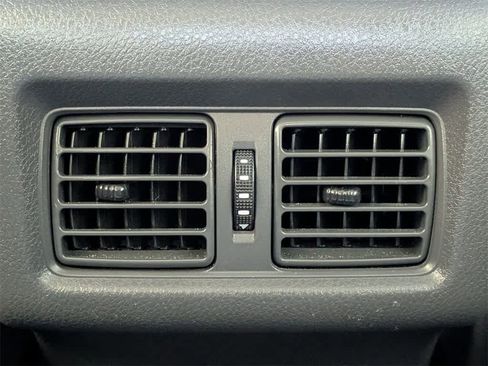 Used 2021 Toyota Camry XLE w/ Navigation Upgrade Package image 15