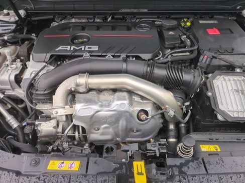 Used 2025 Mercedes-Benz GLB 35 AMG 4MATIC image 25