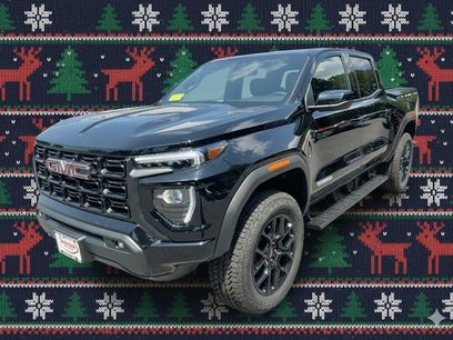 New 2025 GMC Canyon Elevation w/ Convenience Package