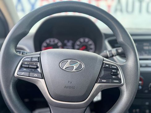 Used 2018 Hyundai Accent SE FWD image 35