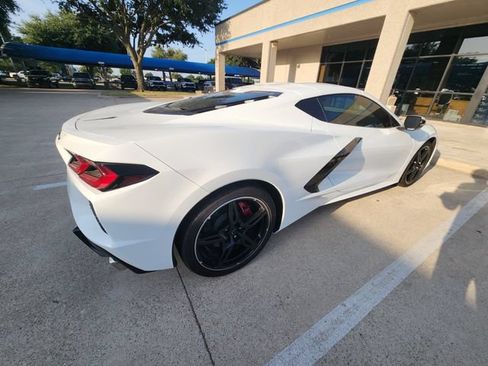 Used 2024 Chevrolet Corvette Stingray Coupe w/ 1LT RWD image 5