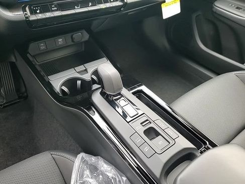 New 2026 Toyota Prius Plug-In Hybrid FWD image 18