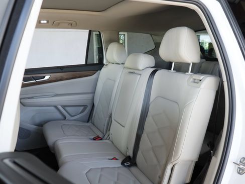 Certified 2026 Volkswagen Atlas SE FWD image 28