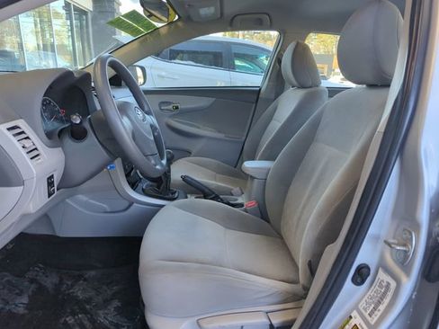 Used 2009 Toyota Corolla Base image 10
