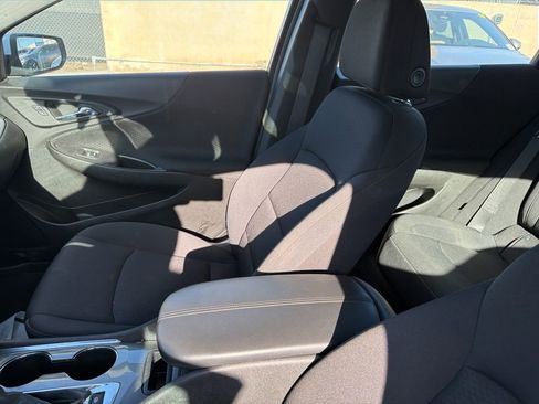 Used 2023 Chevrolet Malibu LT FWD image 17