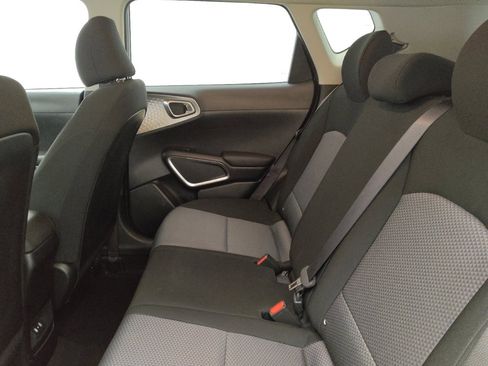 Used 2023 Kia Soul S image 18