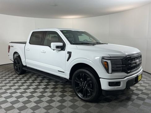 Used 2025 Ford F150 Lariat w/ Equipment Group 502A High image 3