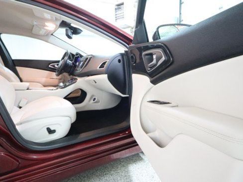 Used 2015 Chrysler 200 C w/ Premium Lighting Group FWD image 10
