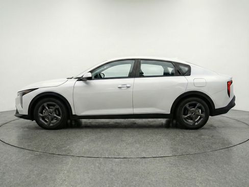 Used 2025 Kia K4 FWD image 5