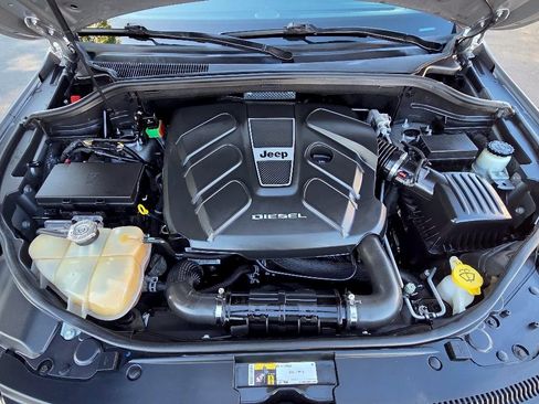 Used 2015 Jeep Grand Cherokee Limited w/ Luxury Group II AWD/4WD image 20