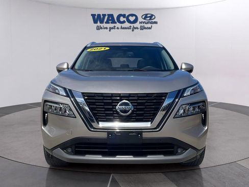 Used 2021 Nissan Rogue SL w/ Premium Package image 3