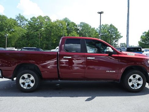 Used 2022 RAM 1500 Big Horn AWD/4WD image 3